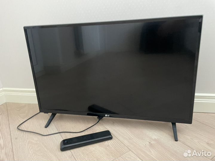 Телевизор LG 32lj500v