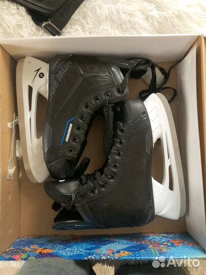 Коньки хоккейные 40 размер