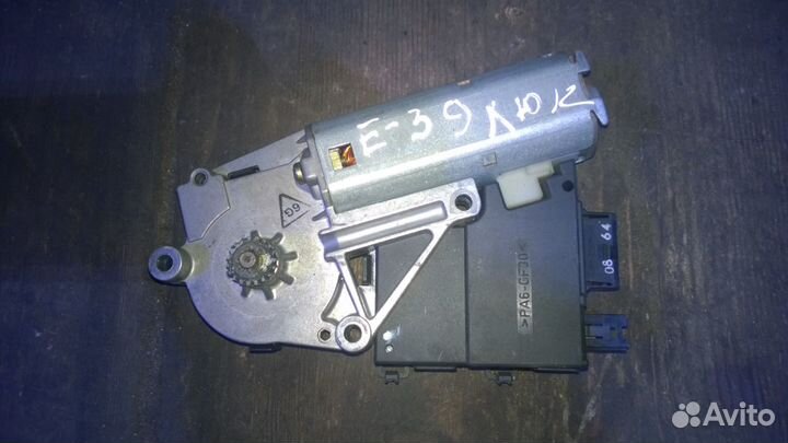 BMW моторчик люка 67618370810