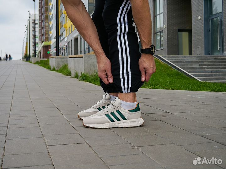 Спортивные штаны adidas мужские