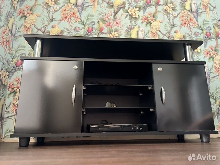 Тумба под телевизор