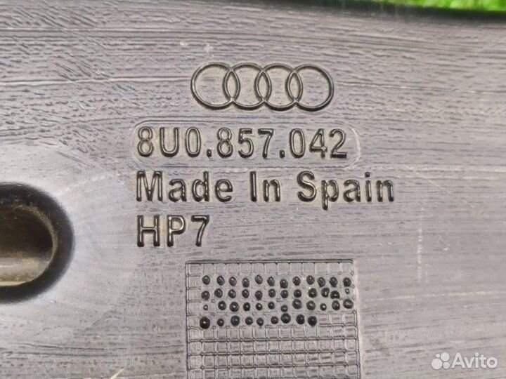 Воздуховод Audi Q3 8UB cczc 2013