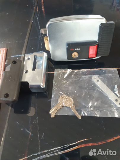 Замок cisa электромеханический italy