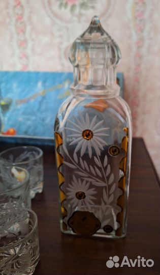 Графин со стопками