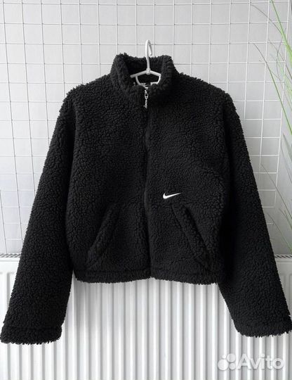 Женская куртка Nike