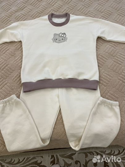 Спортивный костюм женский новый