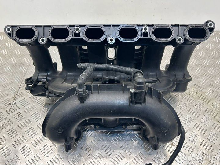 Впускной коллектор BMW 5 F10/F11/GT F07 2009