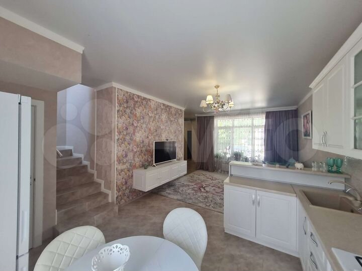 Таунхаус 95 м² на участке 1,4 сот.