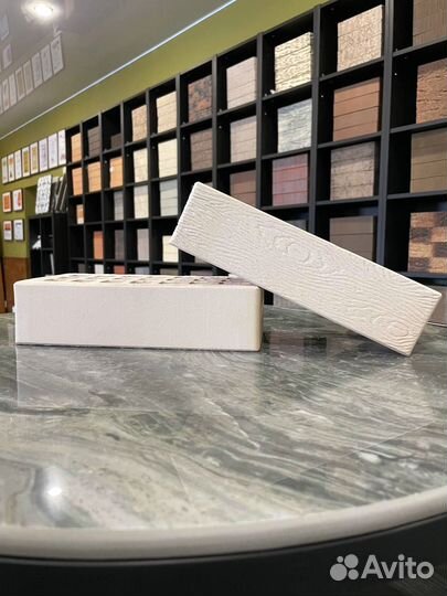 Керамический кирпич белый бархат жкз