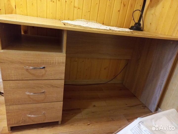 Письменный стол