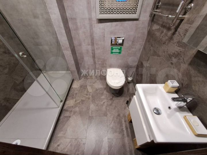 Коттедж 360 м² на участке 12 сот.