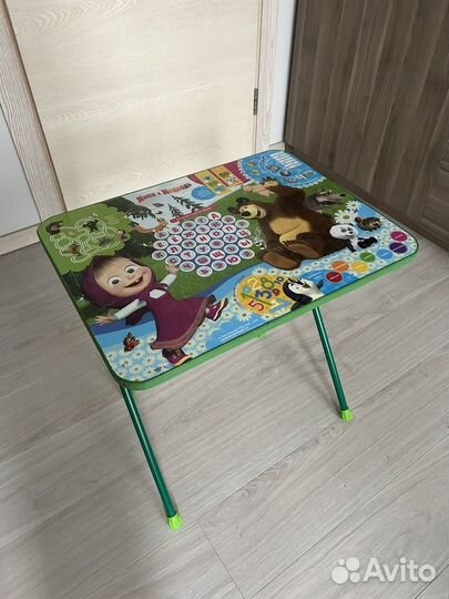 Детский стол со стулом