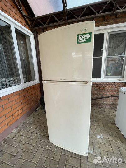 Холодильник samsung