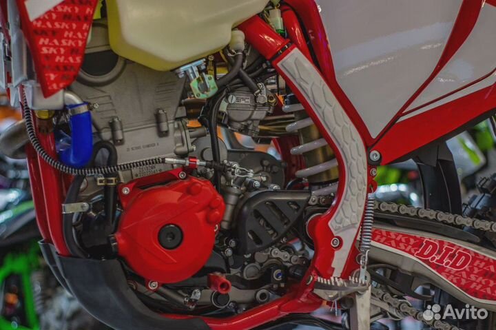 Hasky F7 Racing 182MN 300cc 2023