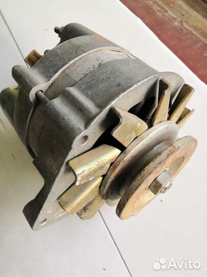 Генератор для тракторов серии К-700