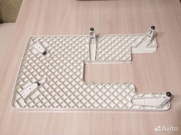 Стол для швейной машинки