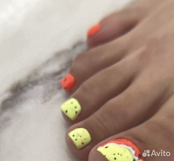 Маникюр и педикюр