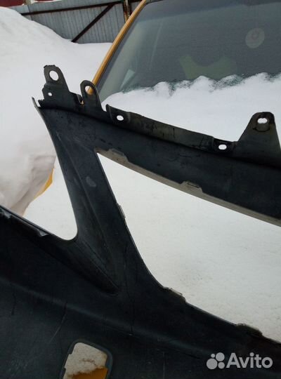 Бампер передний(белый) Toyota corolla e150