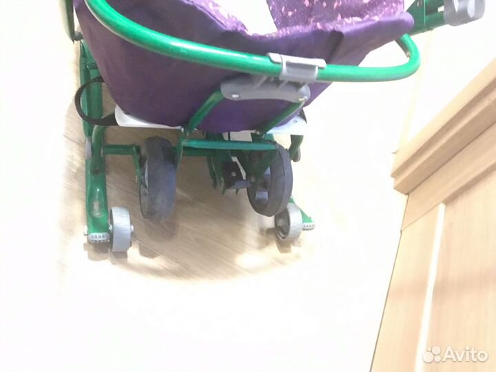 Детские санки с выдвижными колесами