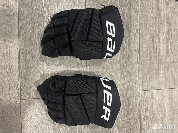 Продам хоккейную экипировку