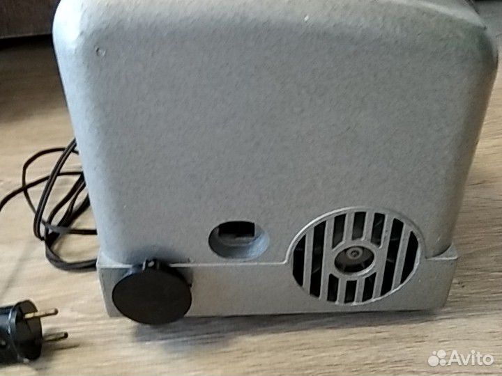 Кинопроэктор Луч-2 времён СССР