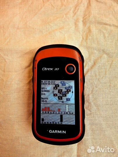 Навигатор Garmin Etrex 20