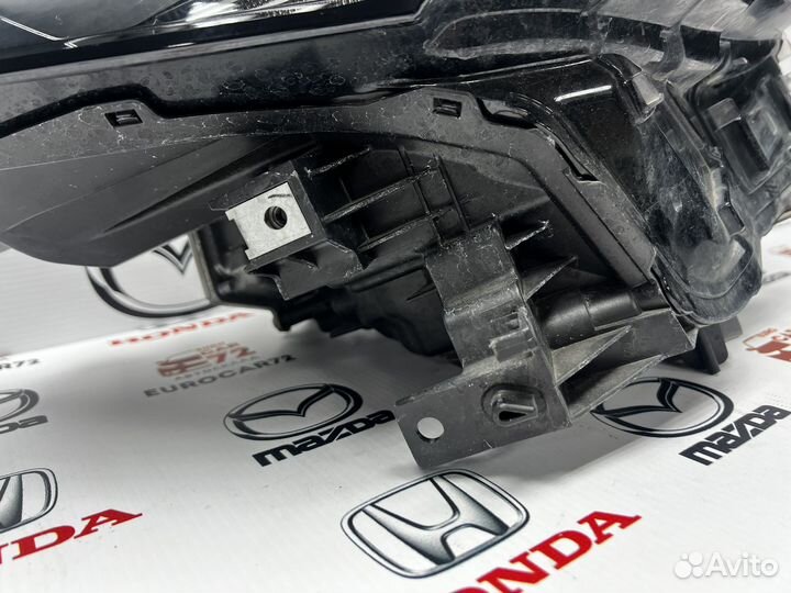 Фара правая Mazda 3 BP 2018 - н.в