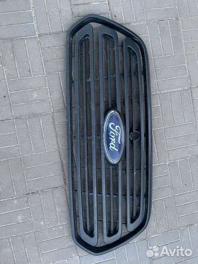 Решетка радиатора Ford transit