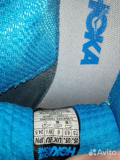 Кроссовки женские