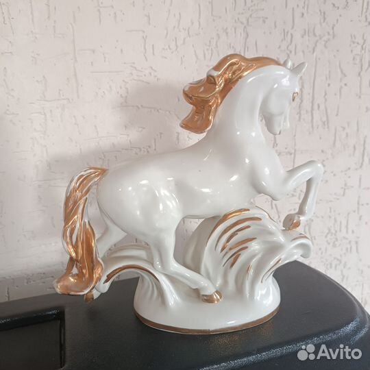 Статуэтка конь лфз