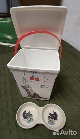 Контейнер для хранения кошачьего корма