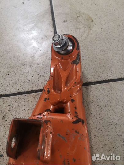 Рычаг нижний левый Yamaha pz50 phazer