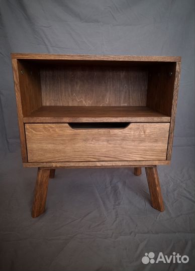 Тумба прикроватная из массива ручной работы