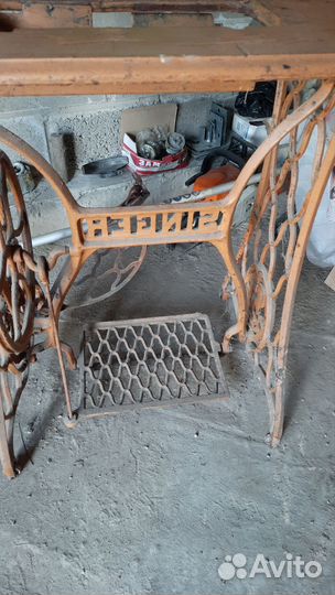 Швейная машина