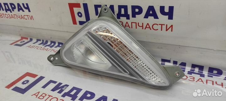 Фонарь задний в бампер левый Kia Cerato 4 92305-M6