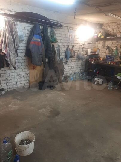 Гараж, > 30 м²