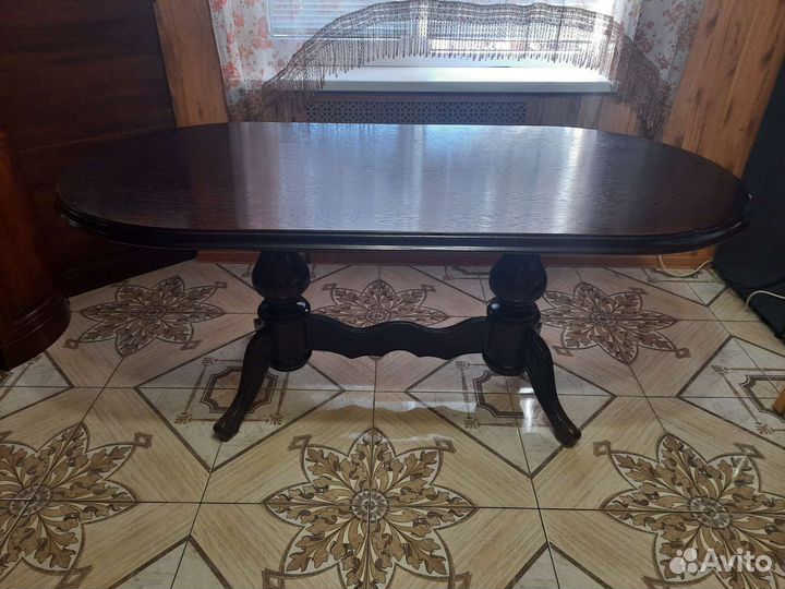 Кухонный стол