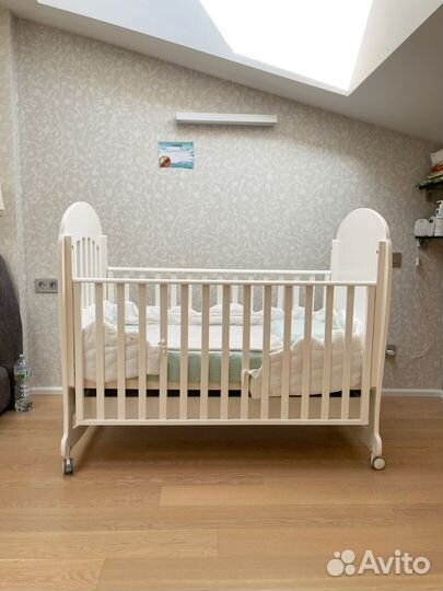 Комплект. Детская кровать и Пеленальный комод