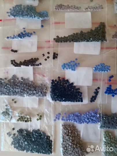 Стразы для алмазной мозаики