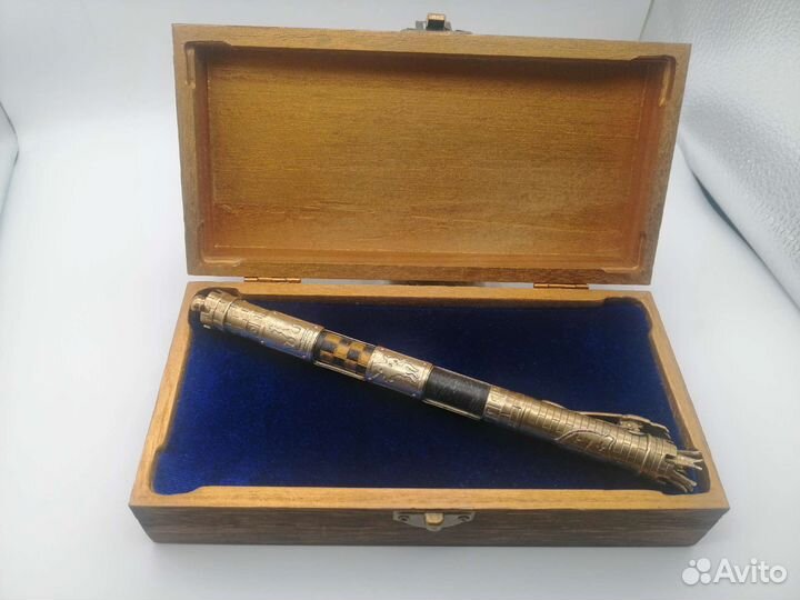 Коллекционная перьевая ручка