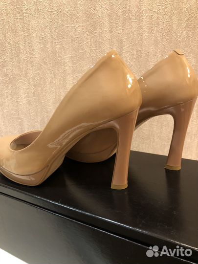 Туфли TJ collection 37,5 р пудрово-бежевые, кожа