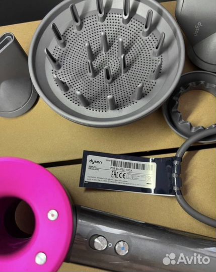 Фен для волос Dyson hd08