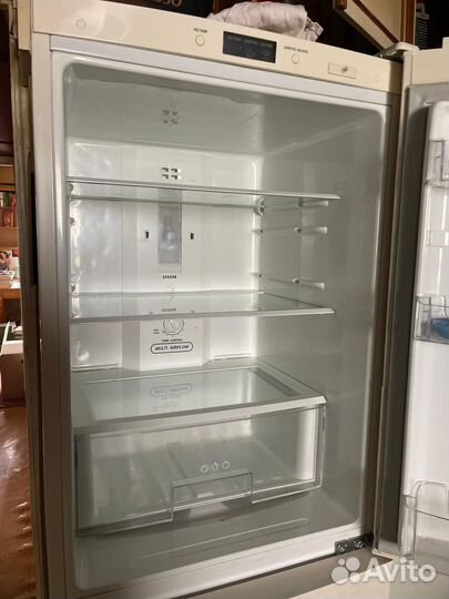 Холодильник бу lg