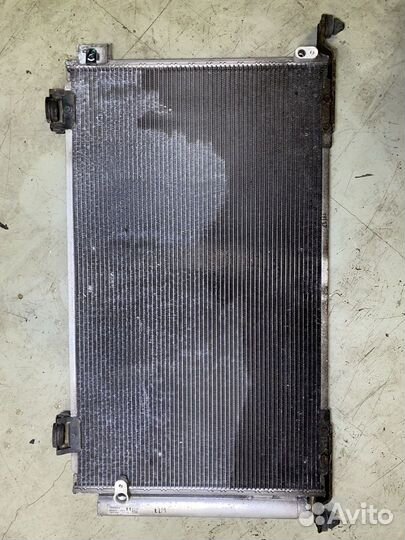 Радиатор кондиционера Toyota Avensis AZT255