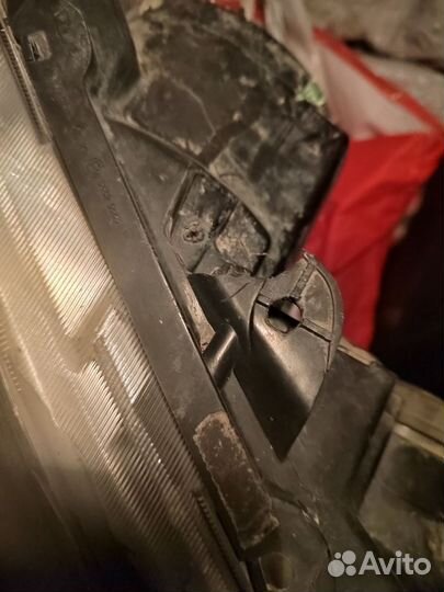 Фара передняя правая на Рено меган 2