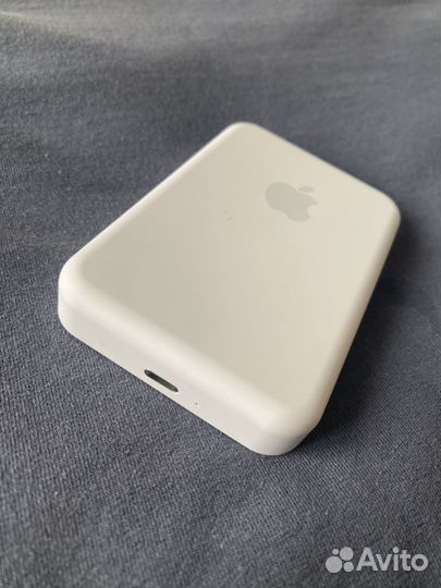 Повербанк 5000mah с Magsafe