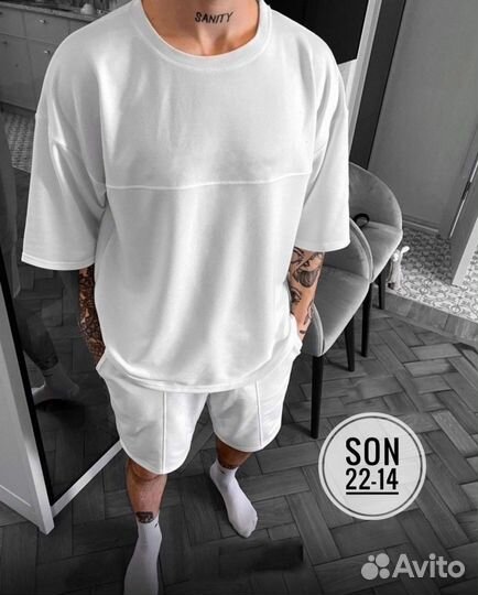 Спортивный костюм мужской шорты и футболка