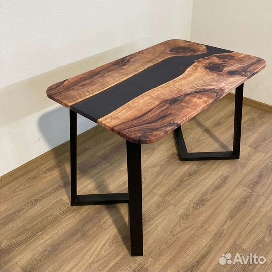 Письменный стол. Компьютерный стол