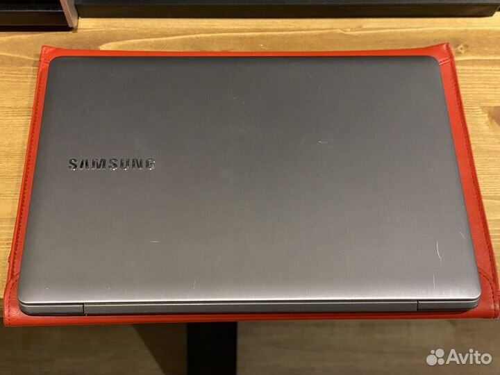 Ноутбук Samsung 730u