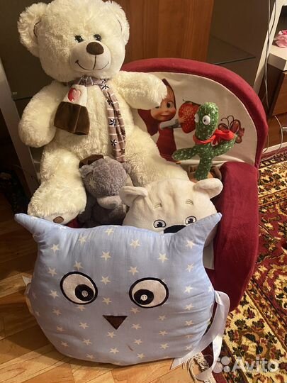 Детское кресло с игрушками